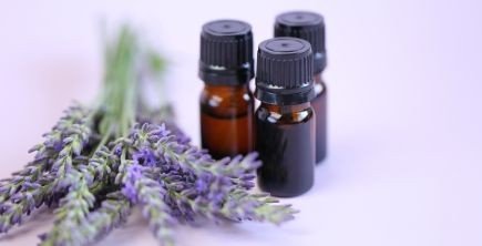 Earthy and herbal, like lavender.